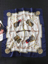 Foulard carré en faux soie de luxe imprimé